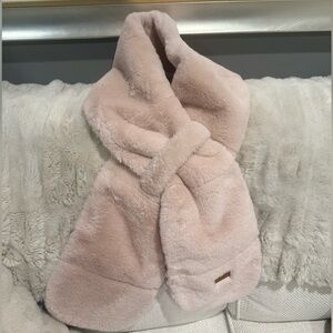 Ugg Plush Soft Pink Faux Fur Scarf